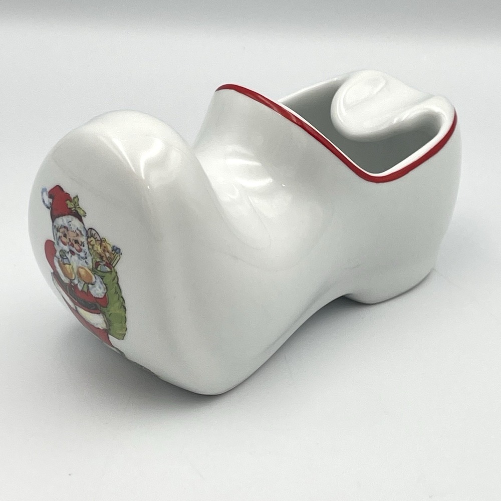 Vintage 1970s Porcelana Real Brazil Santa Boot Ashtray 4.5" Christmas Ceramic